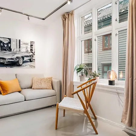 Apartment Dinbnb Homes L Bispengsgaten 500 M To Bryggen Bergen
